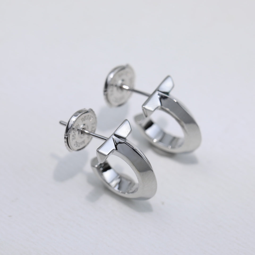 18K Tiffany Hoop Earrings